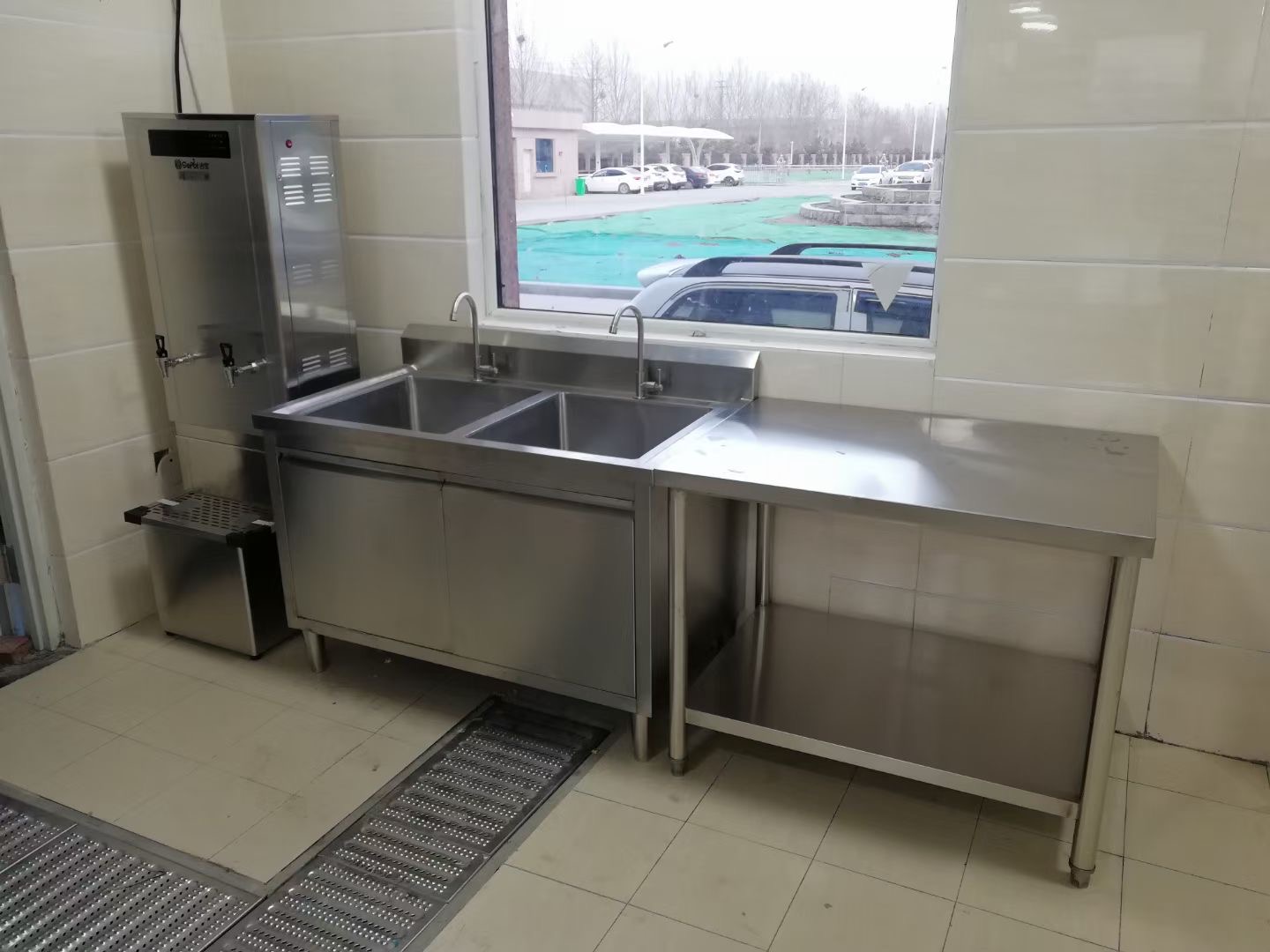 泰州市学校食堂厨房设备厨房排烟 - 方案